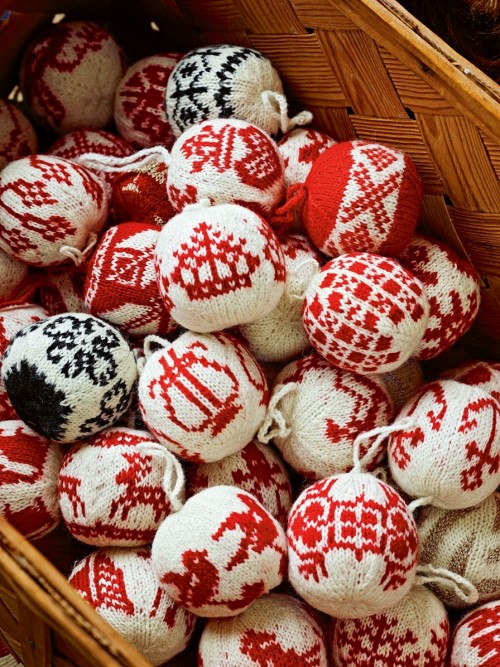 Knitted baubles