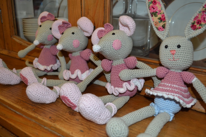 Ballerina mice and a bunny